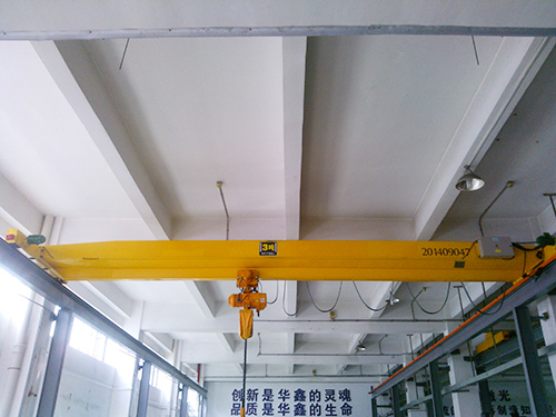 车间起重设备实拍