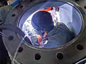 中主阀体裂纹焊接中